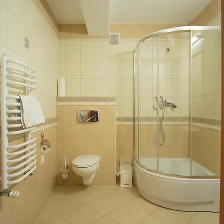 Goscinne Arkadia Pansiyon Łabowa